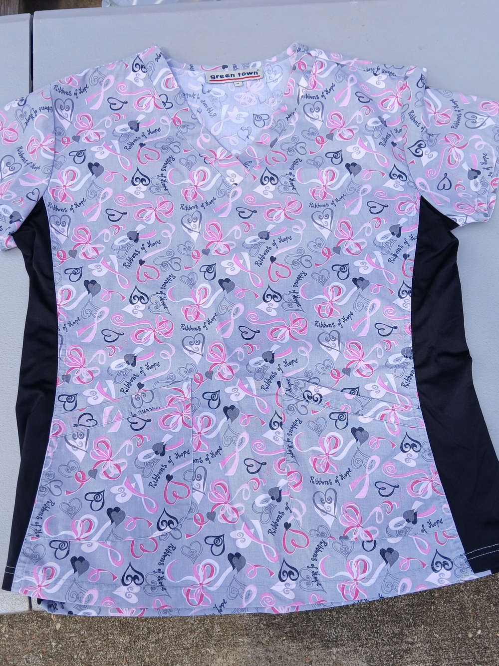 Women’s Pink & Gray "Ribbons Of Hope" Printed V-Neck Scrub Top